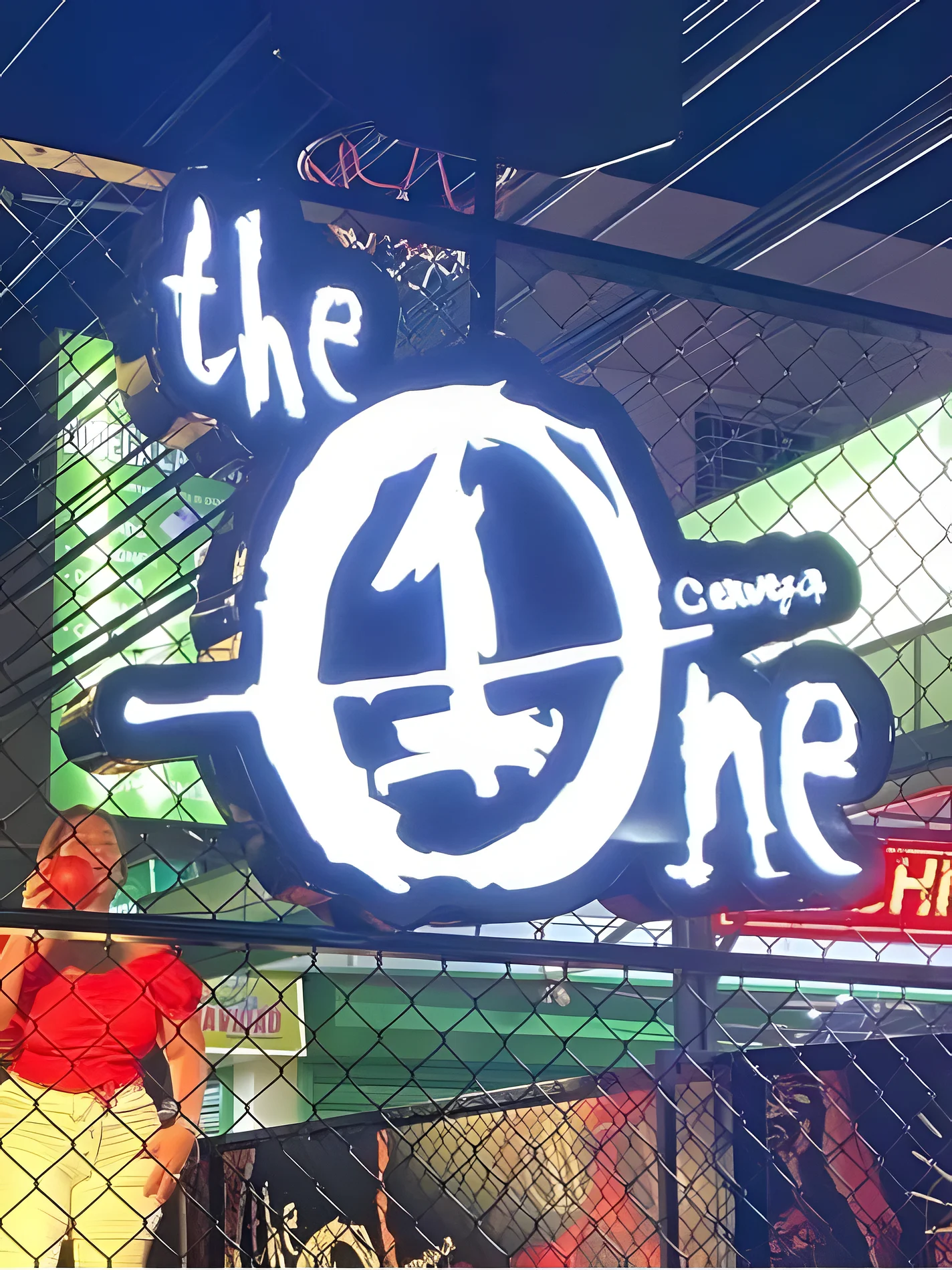 Proyecto de imagen corporativa para Cerveza The One